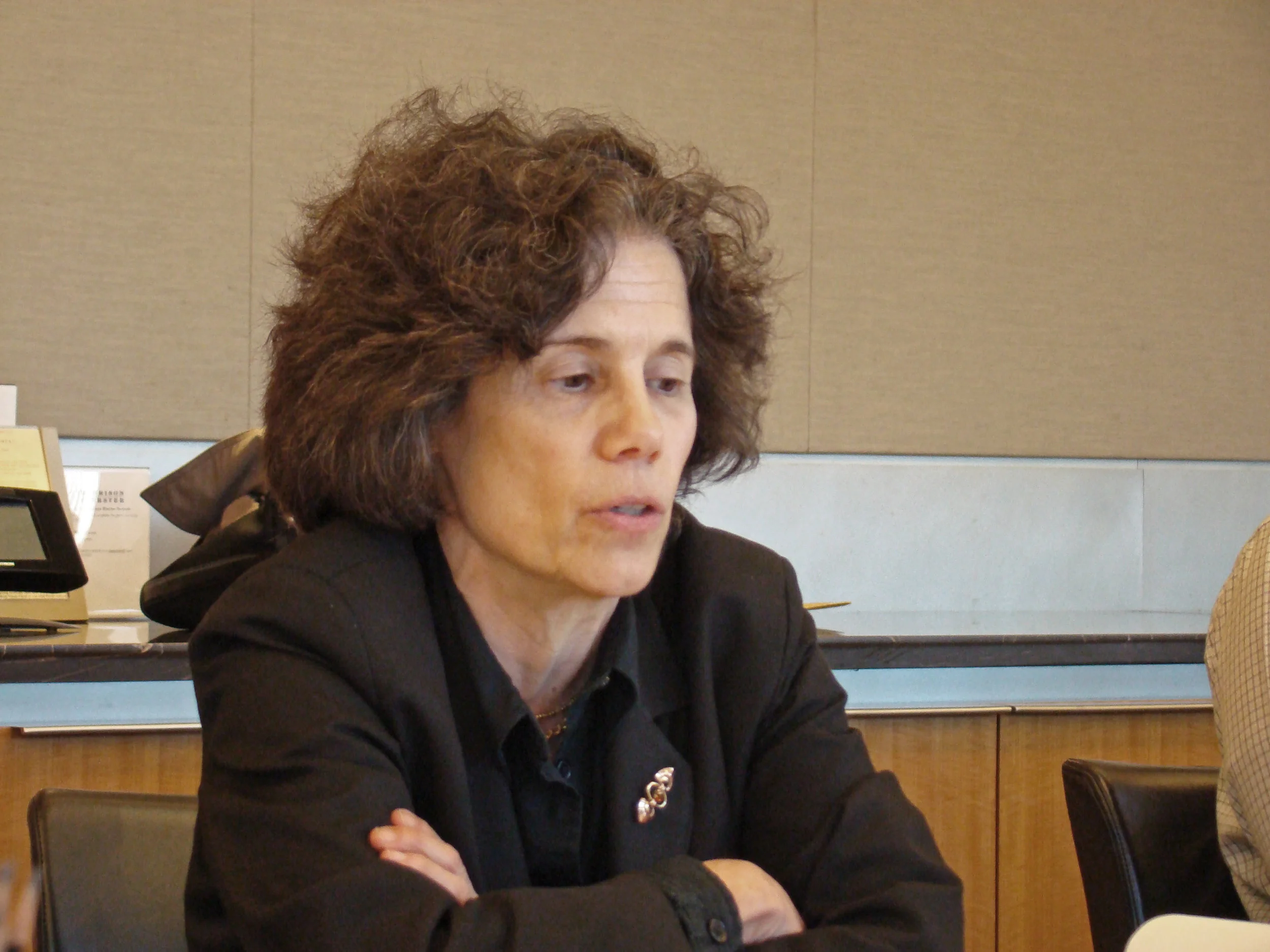 Yale Law School professor, Judith Resnick, leads a seminar on representations of justice.