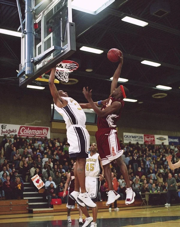 IMAGE Coach-carter-photo.jpg