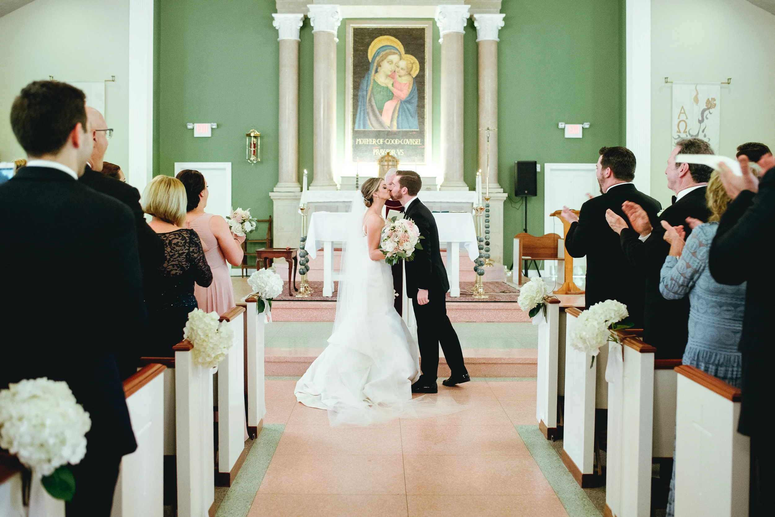 Philadelphia-PA-wedding-Photographer-the-ballroom-at-ellis-preserve-Malvern-prep-peaberry-photography-29.jpg