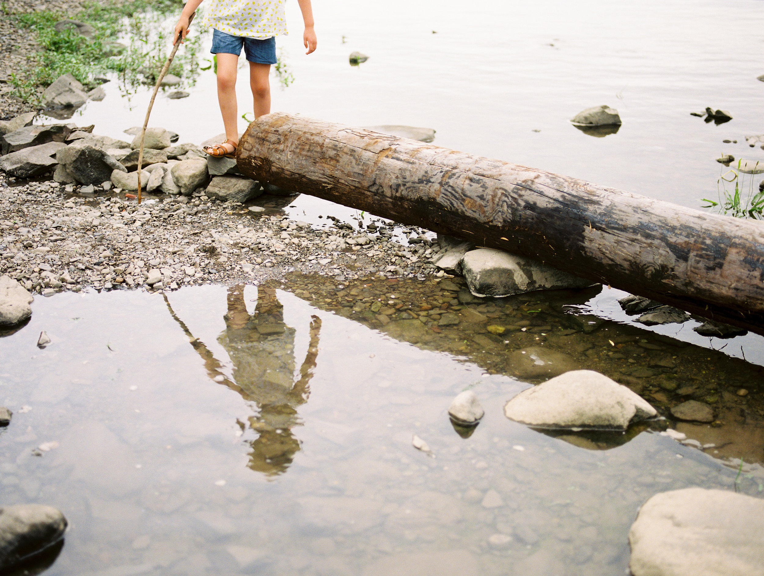 Backyard,River-Fuji400H-4.jpg