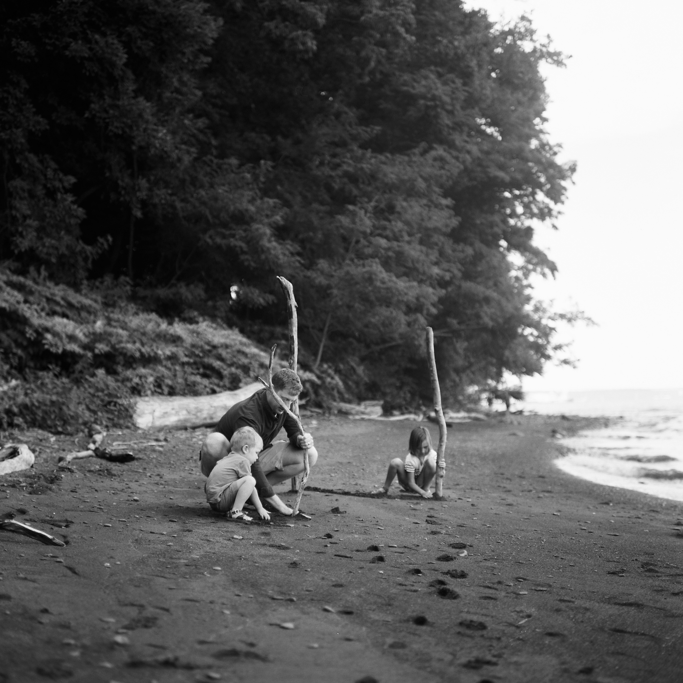 Acros100-Rollei2.8f-HudsonRiver-1.jpg