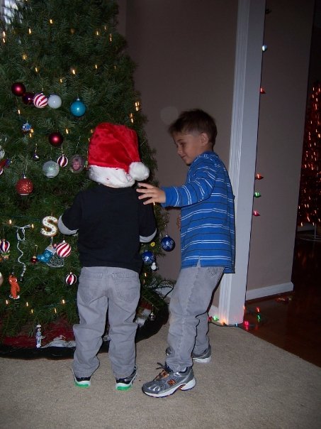 2009 Boys decorating tree.jpeg