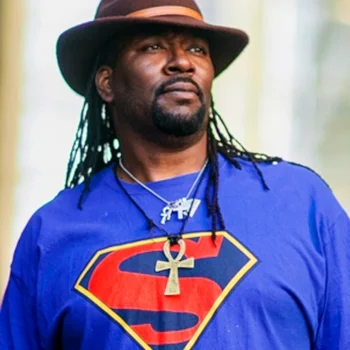 RANDY GREEN aka SUPERTRIBBLE (Host) may be the world’s coolest and tallest Superman aficionado. He is equally schooled in the history and methodology of hip-hop as the lead rapper for the renowned bluegrass-hip hop band Gangstagrass . A devoted father of three, Randy balances his ‘Get Off My Lawn’ moments with a child-like whimsy for superheroes and comic books, a pursuit that fits his role as the Comic Book Jedi at Amalgam Comics & Coffeehouse . Somebody get this man a cape. In honor of the beloved character Agent 355 of Brian K. Vaughan’s Y: The Last Man , Randy is also known as Tribble 355 .