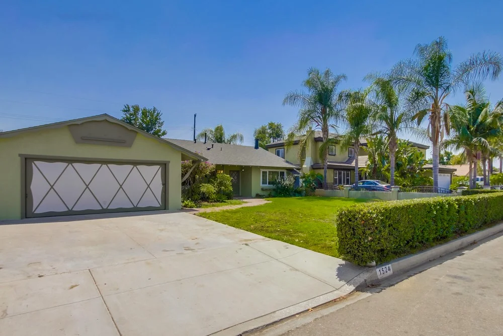 1524-s-broadmoor-ave-002_web.jpg