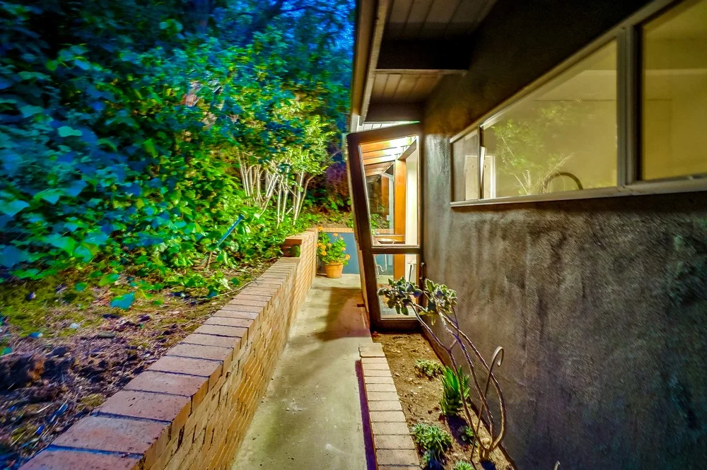 9044-hollywood-hills-rd-2-017_web.jpg