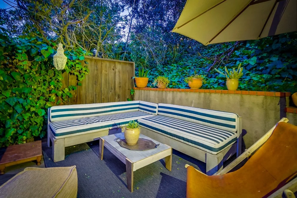 9044-hollywood-hills-rd-2-022_web.jpg