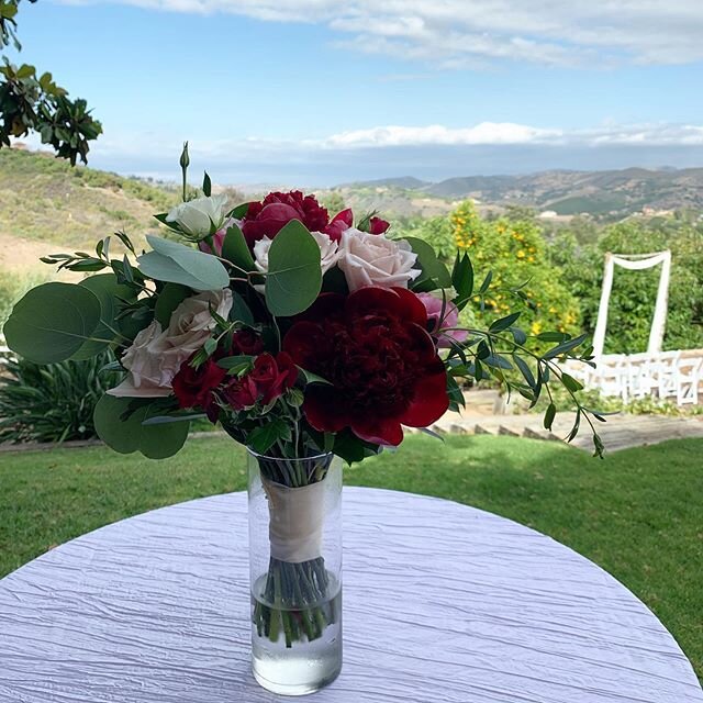Host your #elopement at our private venue overlooking the mountains.  Contact us for availability.  @exoticgreengarden 
Private venue 
Photographer 
Officiant
Bridal bouquet 
Groom&rsquo;s boutonni&egrave;re 
Rentals 
starting at $999!

Tag a #bride 