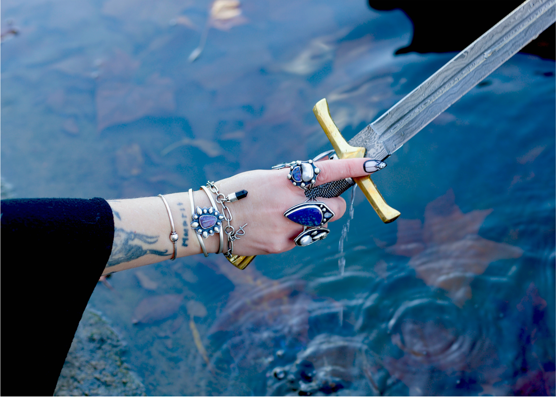 Sword%2Bin%2Bthe%2Blake.png