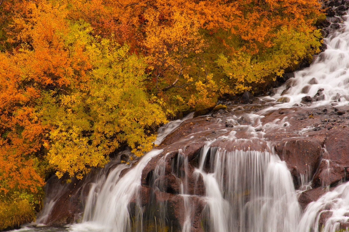hraunfossar yin yang.jpg