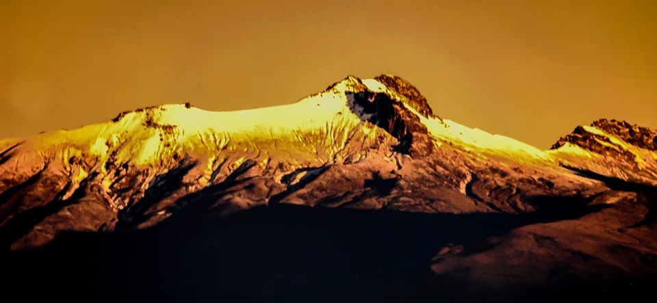 Ecuador Climbing and Hiking, "Guagua Pichincha (4,794 mts.)"