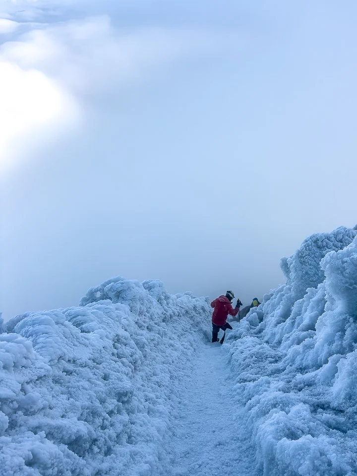 Ecuador Climbing & Hiking, "Cotopaxi"