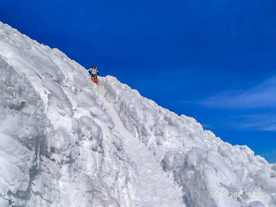 Ecuador Climbing & Hiking, "Cotopaxi"