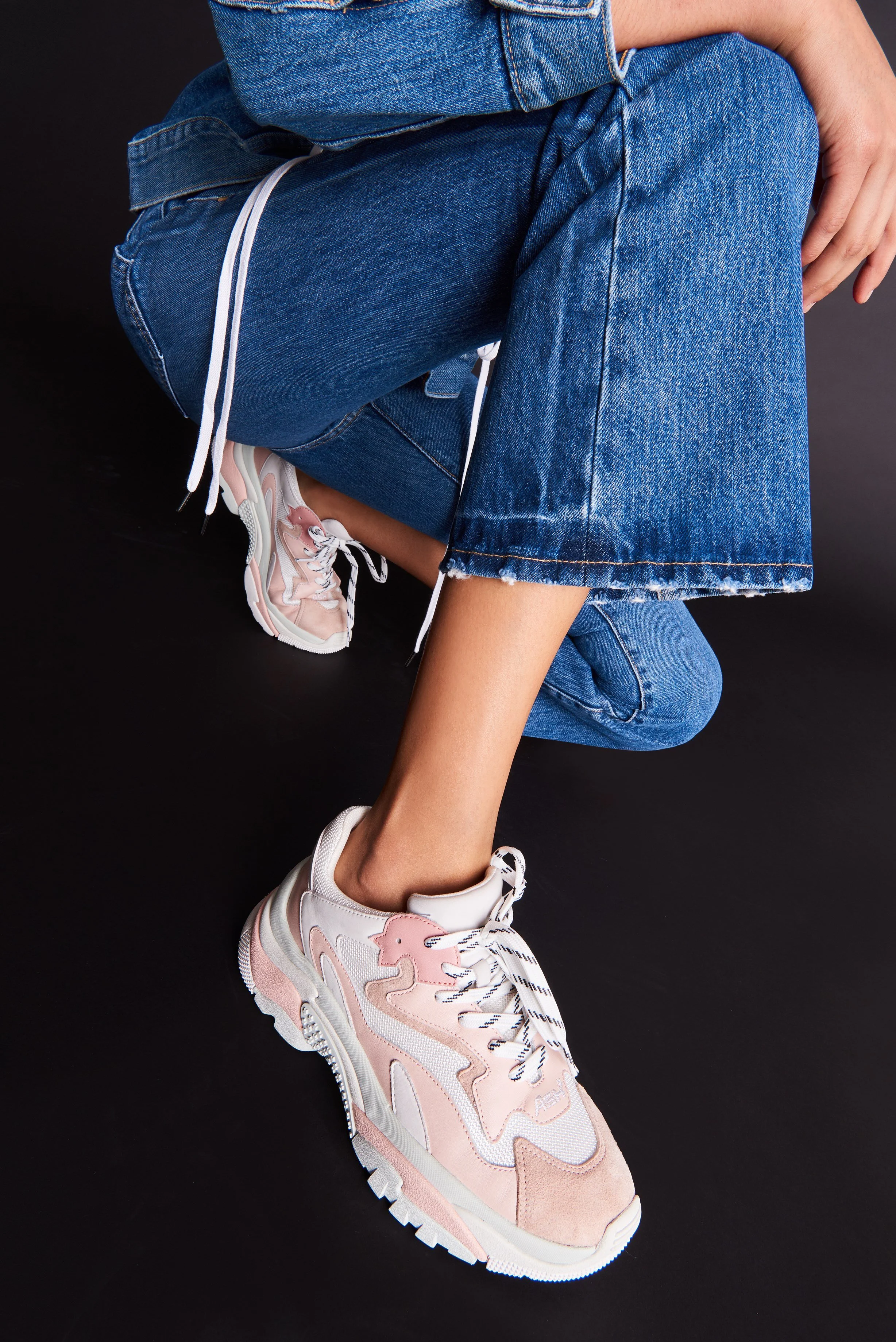 Dad_Sneaker_05_005_RT.jpg