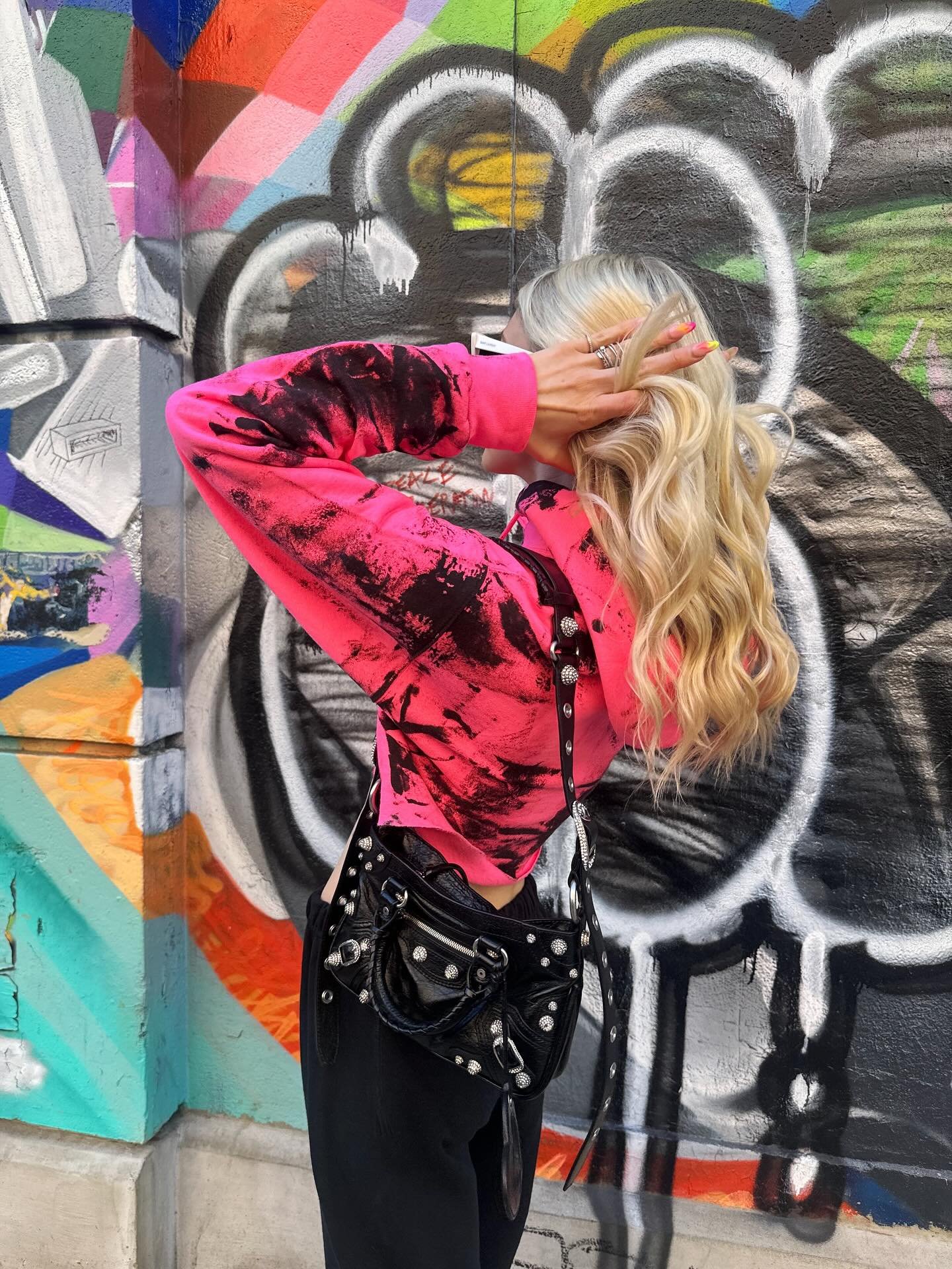 sweats in ☀️ summer only for @myrrhe and @dana_fed.