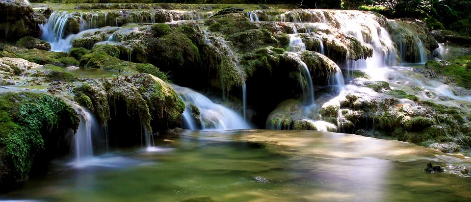 cascade-888593_960_720.jpg