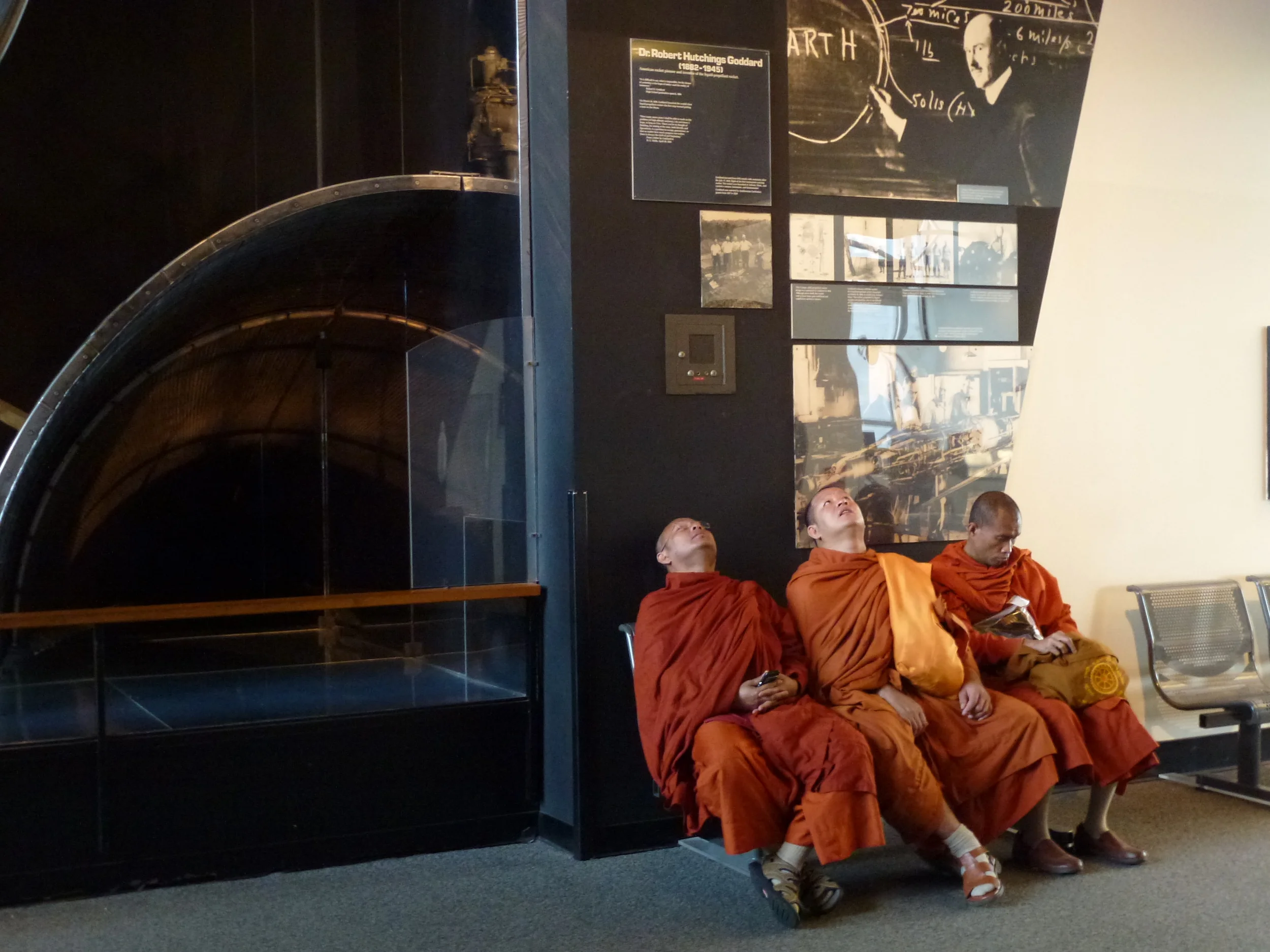 DC_monks_P1010591.JPG