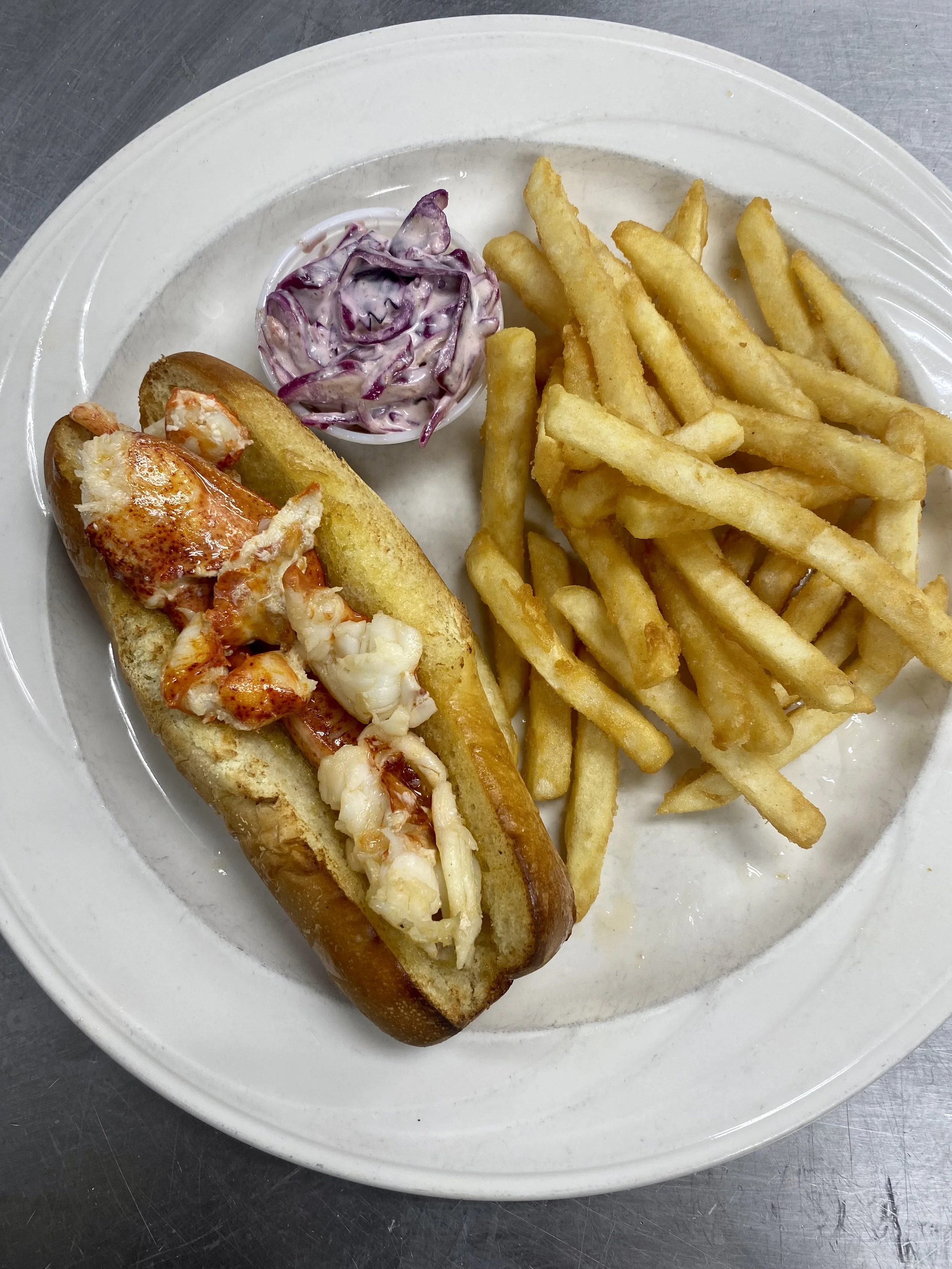      

 
   Fri June 13: MURRAY THE WHEEL Band live &amp; indulge in $27 Stuffed Lobster  Sat June14: GUILTY PARTY takes the stage &amp; savor Prime Rib for just $27!  Sun June 15 Father’s Day  Signature Lobster Rolls made with 1 LIVE LOBSTER per rol