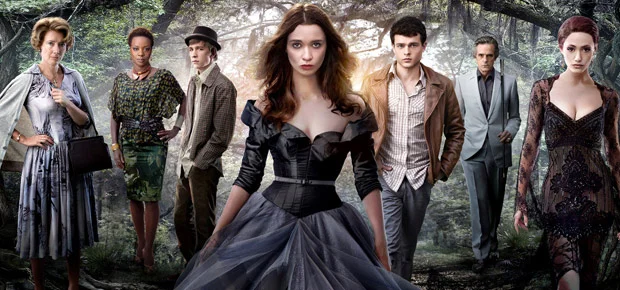 Hollywood naturally adapted ‘Beautiful Creatures’ into a movie.