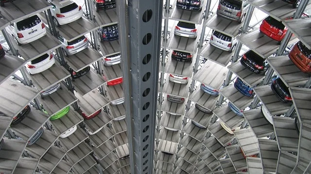 autos-214033_640.jpg