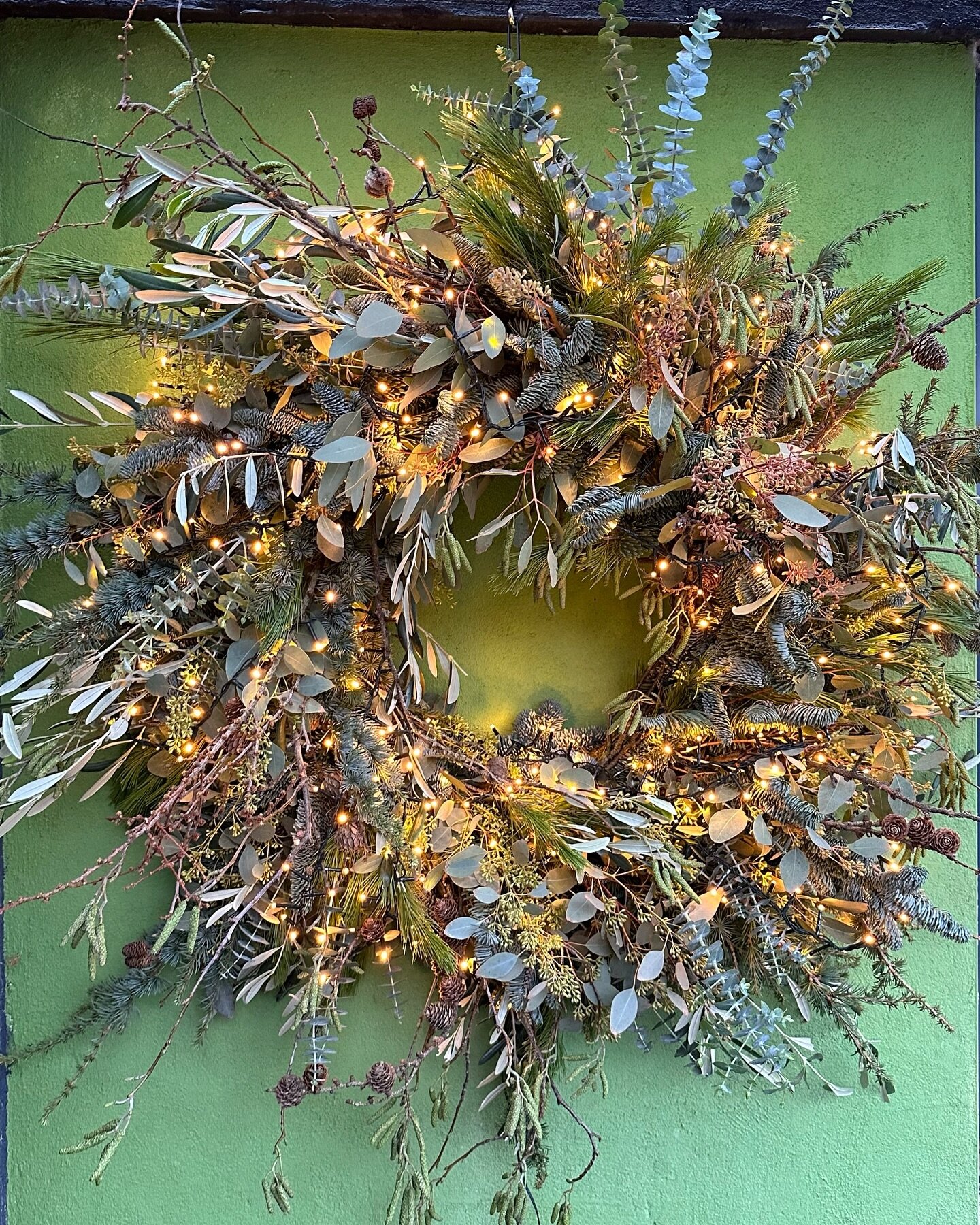 Front door wreath @home