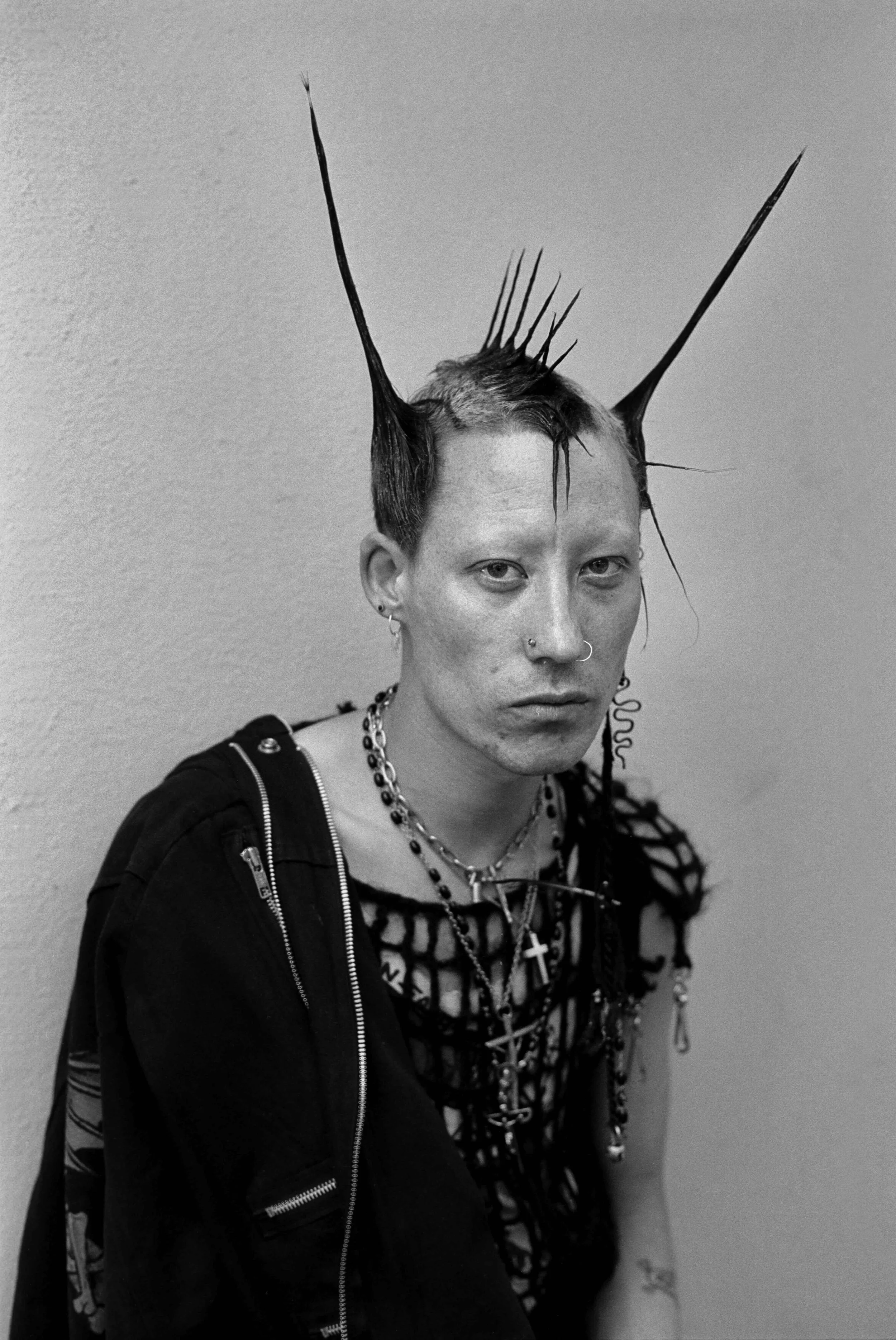 Derek_Ridgers_Portobello_Rd_83_Punk_London_Unravel_Productions.jpeg