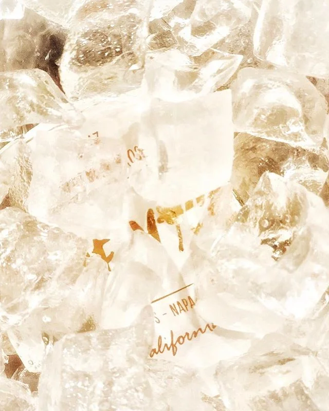 Break the ice with a glass of Vice 🍷
.
.
.
.
.
.
.
.
#thevicewine #whatsyourvice #icebreaker #sundayfunday #ros&eacute; #nyc #breaktheice #thirsty #citylife #vice #luxury #viceros&eacute; #pinotros&eacute; #allpinkeverything #diamonds #happyhour #ro