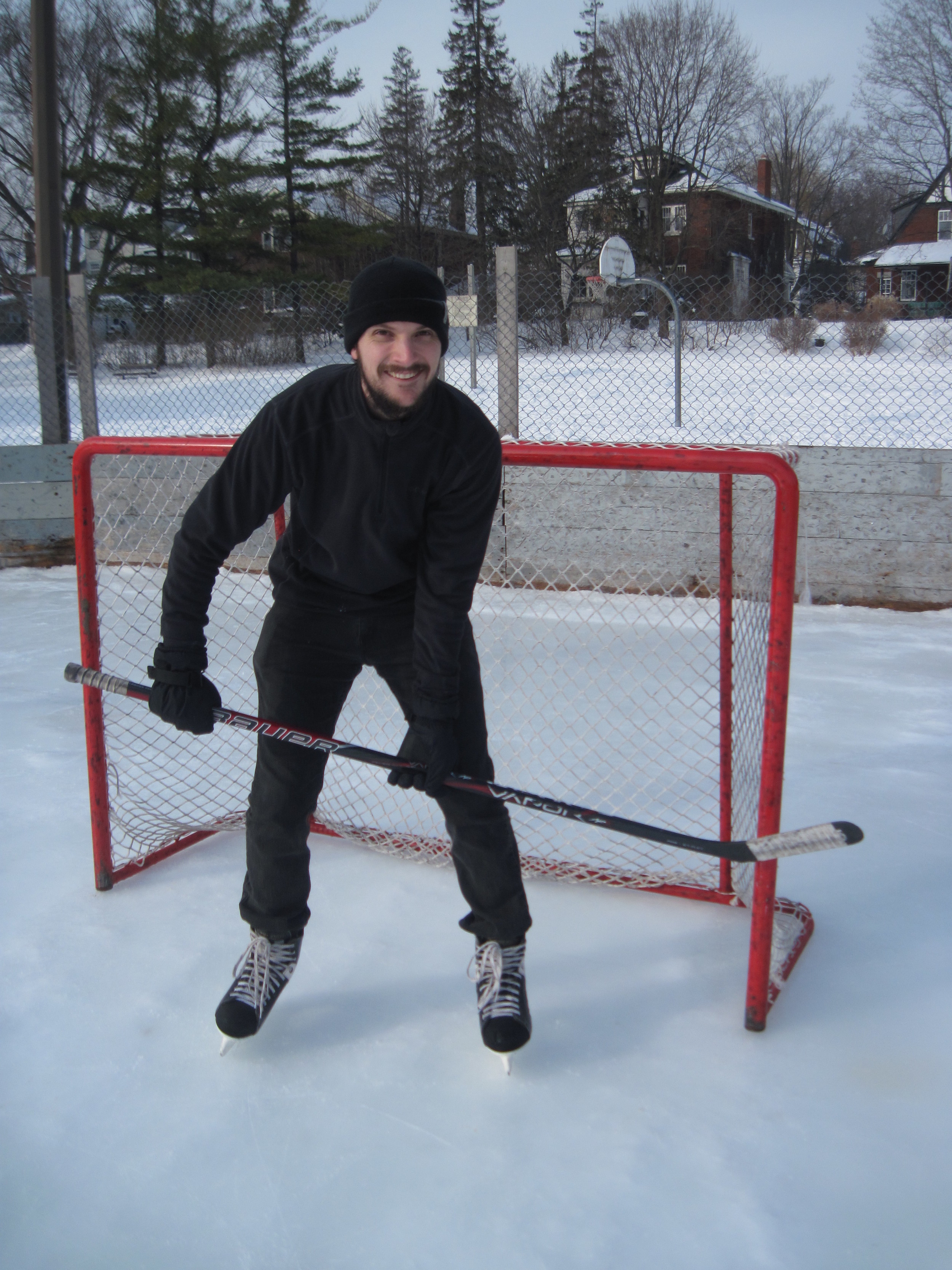 Bernardo between the pipes.