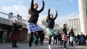 25a-dancers.jpeg