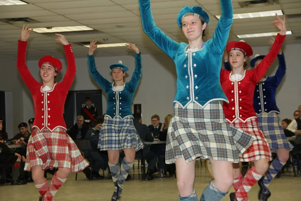 dancers 4.jpg