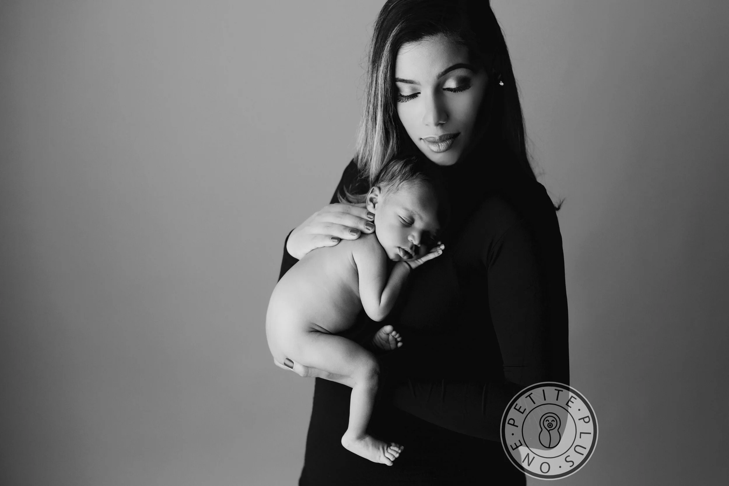 Roselyn and her son Grayson at 3.5-weeks postpartum.