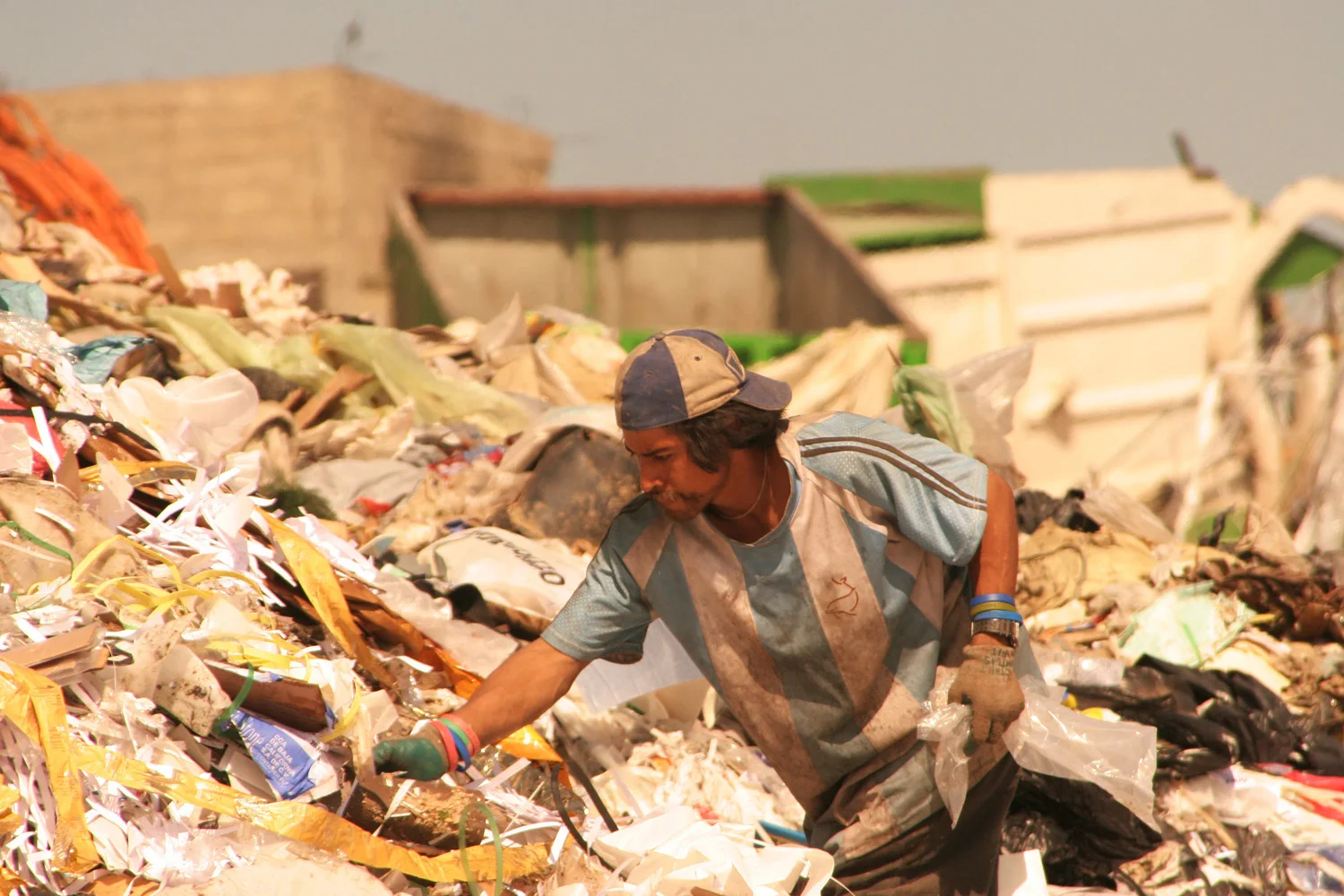 man digging-squarespace.jpg