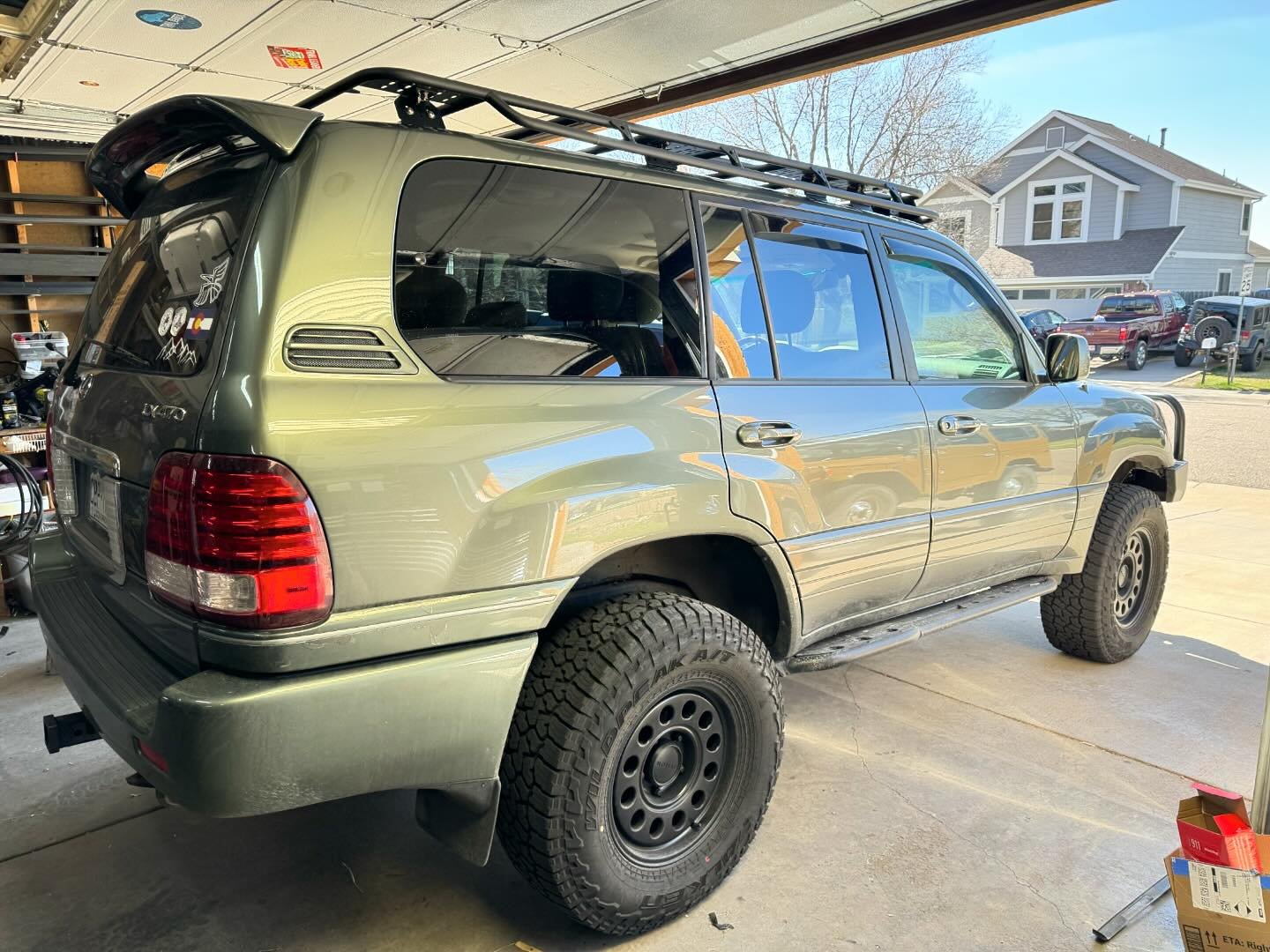 Today&rsquo;s install&hellip; cypress green mica!  #essentialexpo rack on an #lx470 #100serieslandcuiser .  Who else has this color?  Have a great week all.  #ih8mud #lexuslx470 #roofrack