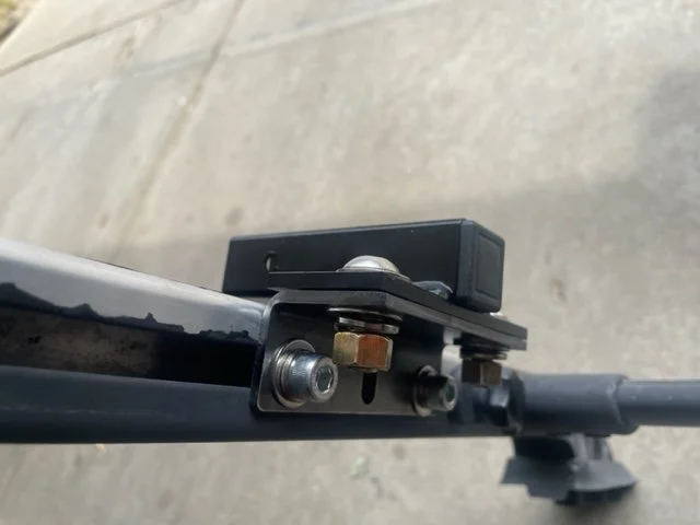 Connects to OEM rail and Rack Receiver