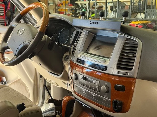 100 Series Dashboard Accessory