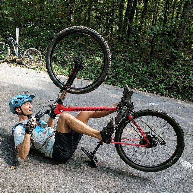 @mattbarnesisnaked demos how to not mountain bike