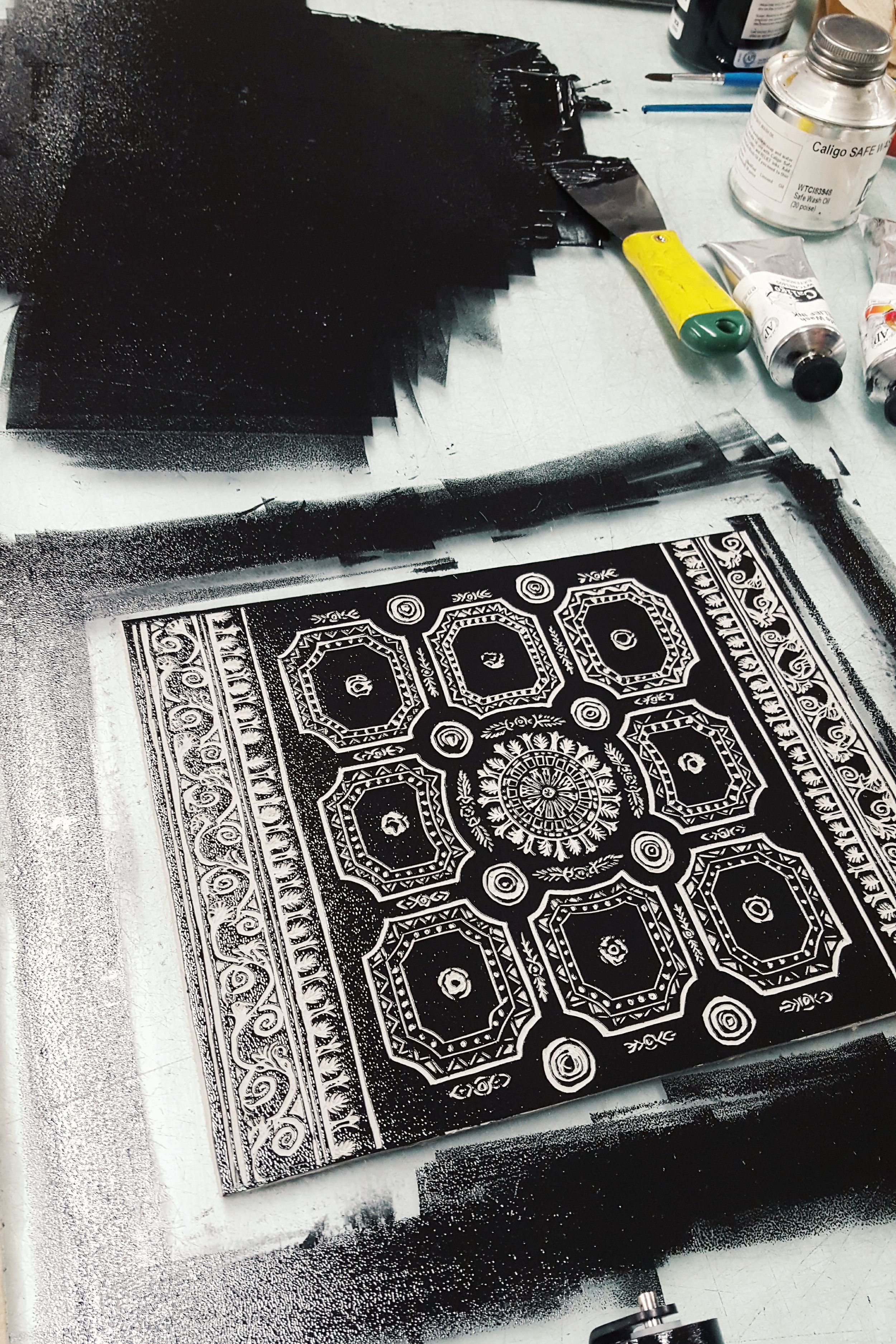 Printing a linocut