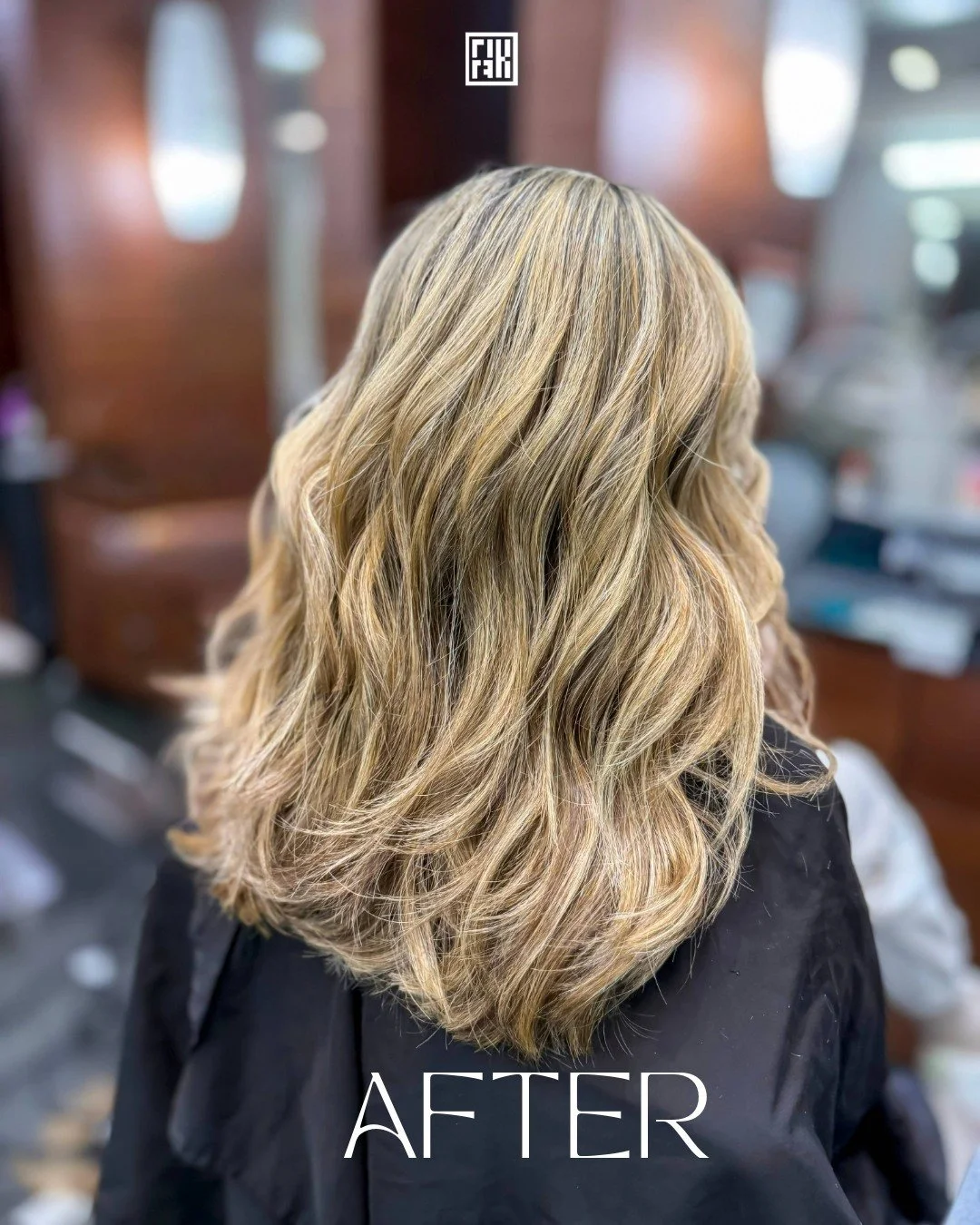This is what we mean when we say color changes everything.
From flat and brassy to bright, dimensional, and full of movement this balayage transformation speaks for itself.  @lbonomo_hairstylist customized every placement to lift the color while keep