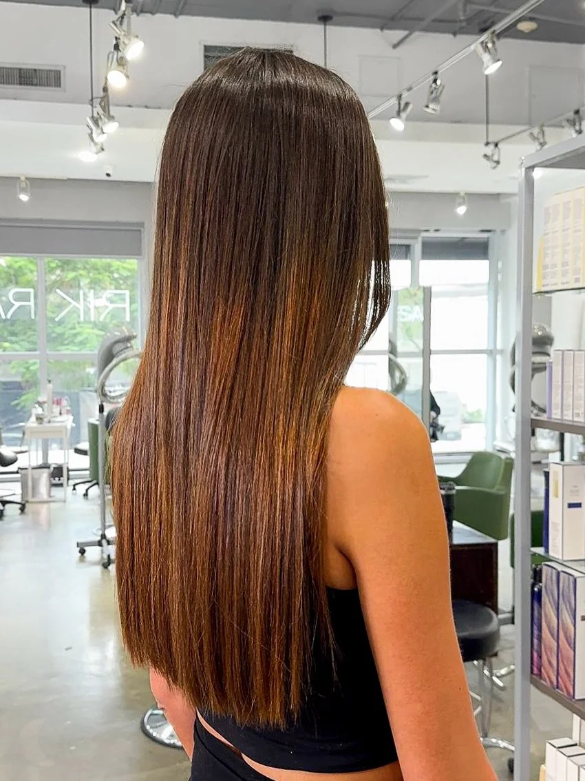 Miami humidity doesn&rsquo;t stand a chance.
Keratin treatment at Rik Rak Salon.
✂️ hair by: @angelina38