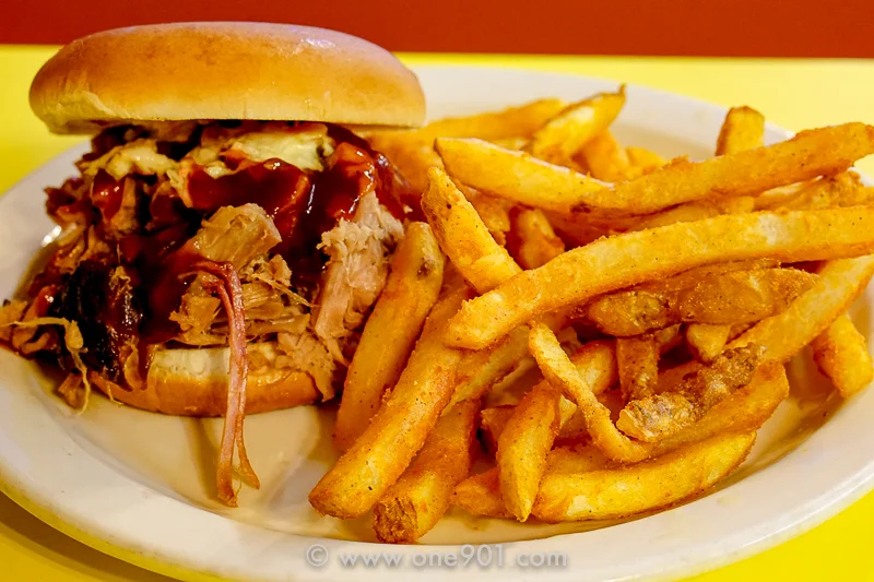 Regular BBQ sandwich with seasoned fries
