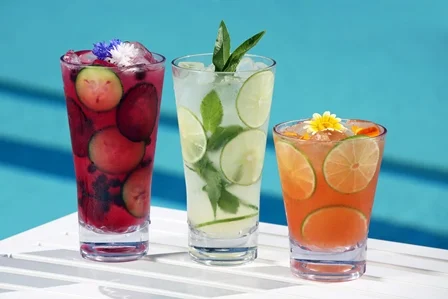 Pool_cocktails_web0.jpg