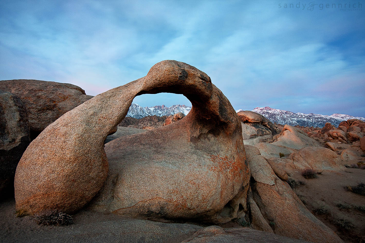 Mobius in the Morning - Alabama Hills - Lone Pine - CA