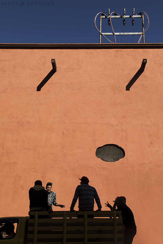 Conversations on the Back of a Truck-20170218-W5A0130-5DM4-Mexic