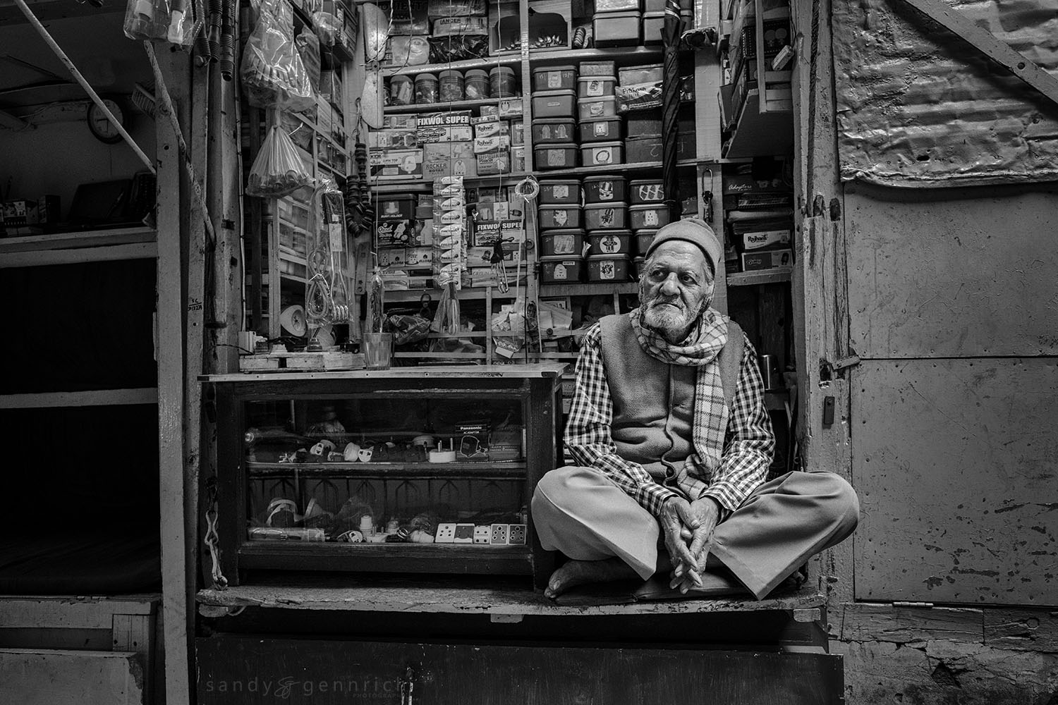 Shopkeeper-India-Varanasi
