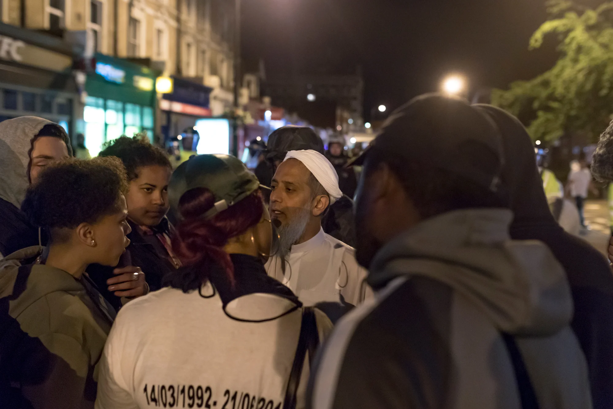Demonstrators clashed with police in London over the death of Edir Frederico Da Costa, a 25 year old black man who passed away six day after being arrested officers. The police watchdog, used force and CS spray against Da Costa during his arrest.