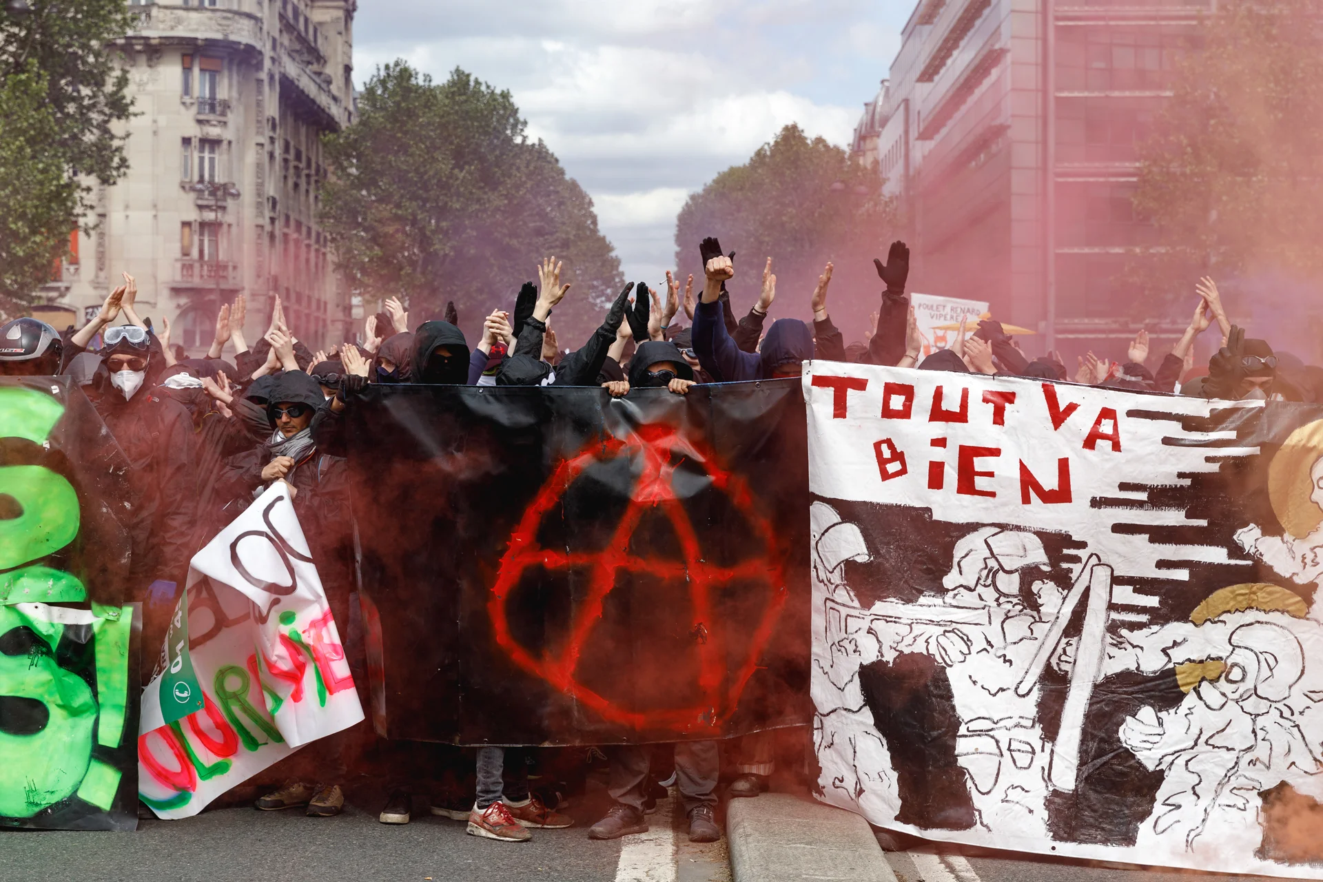 EdRobertson_Occipitals_ParisMayDayRiots_2018_55.jpg