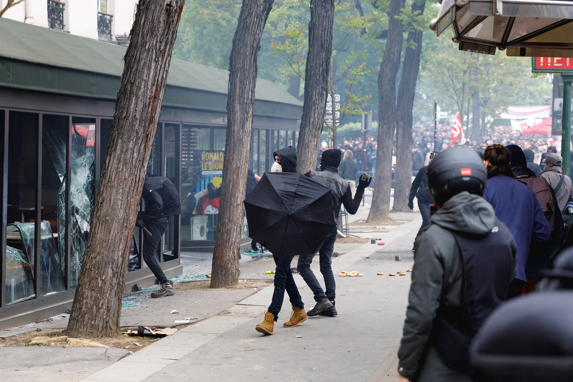 EdRobertson_Occipitals_ParisMayDayRiots_2018_46.jpg