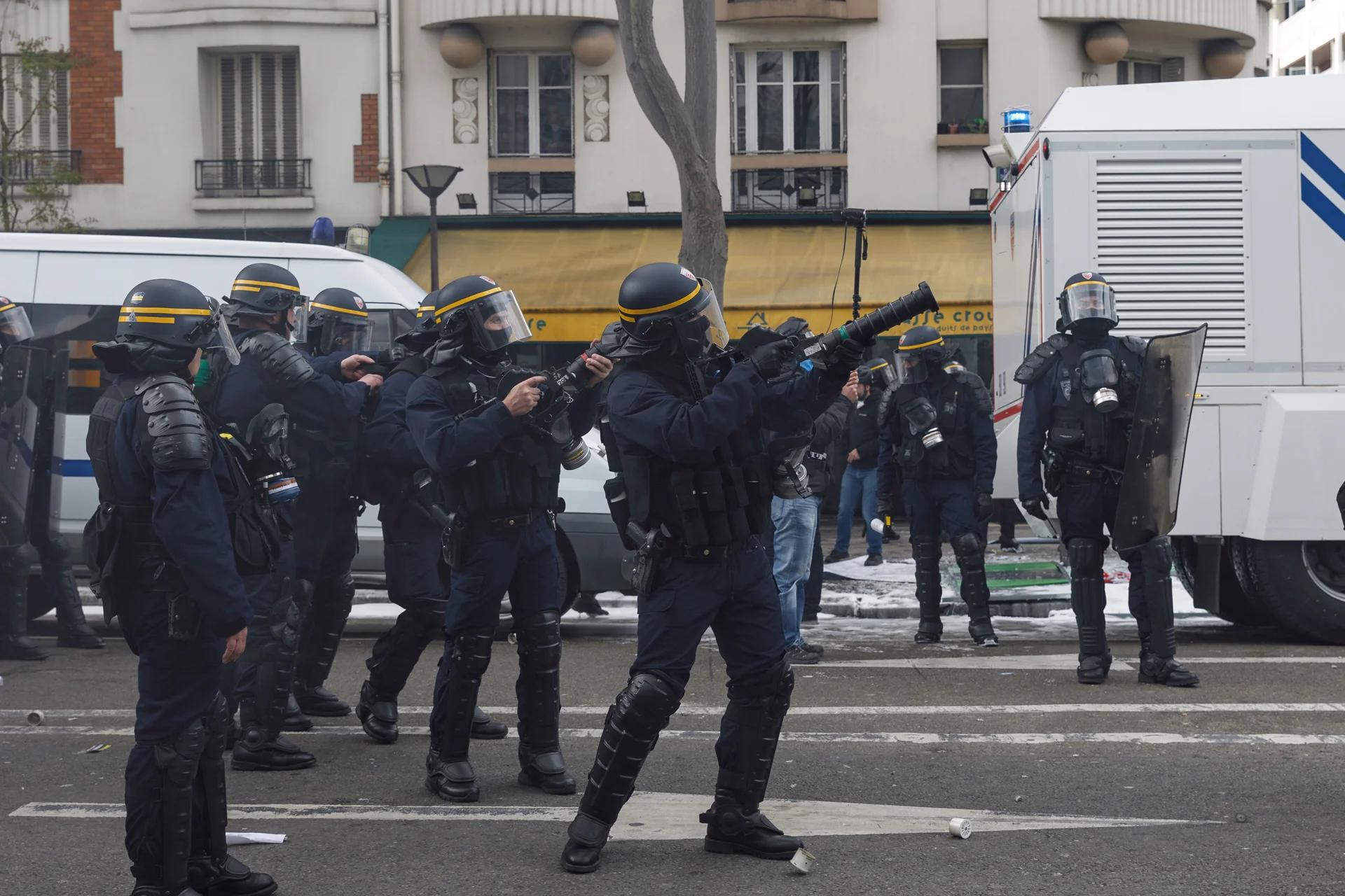 EdRobertson_Occipitals_ParisMayDayRiots_2018_16.jpg