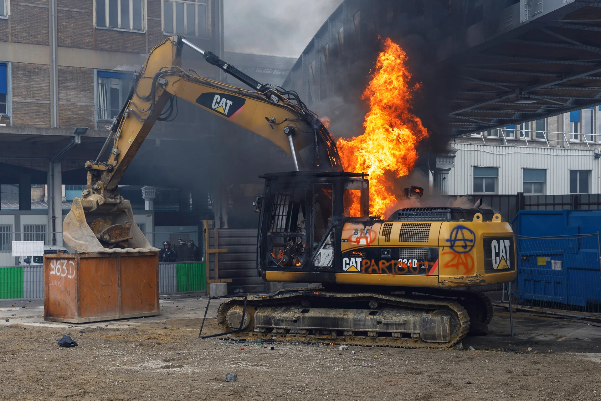 EdRobertson_Occipitals_ParisMayDayRiots_2018_15.jpg