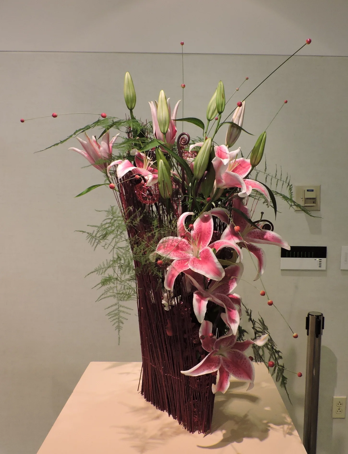 Interpretive Designs Floral Notes Maureen Christmas AIFD CFD EMC