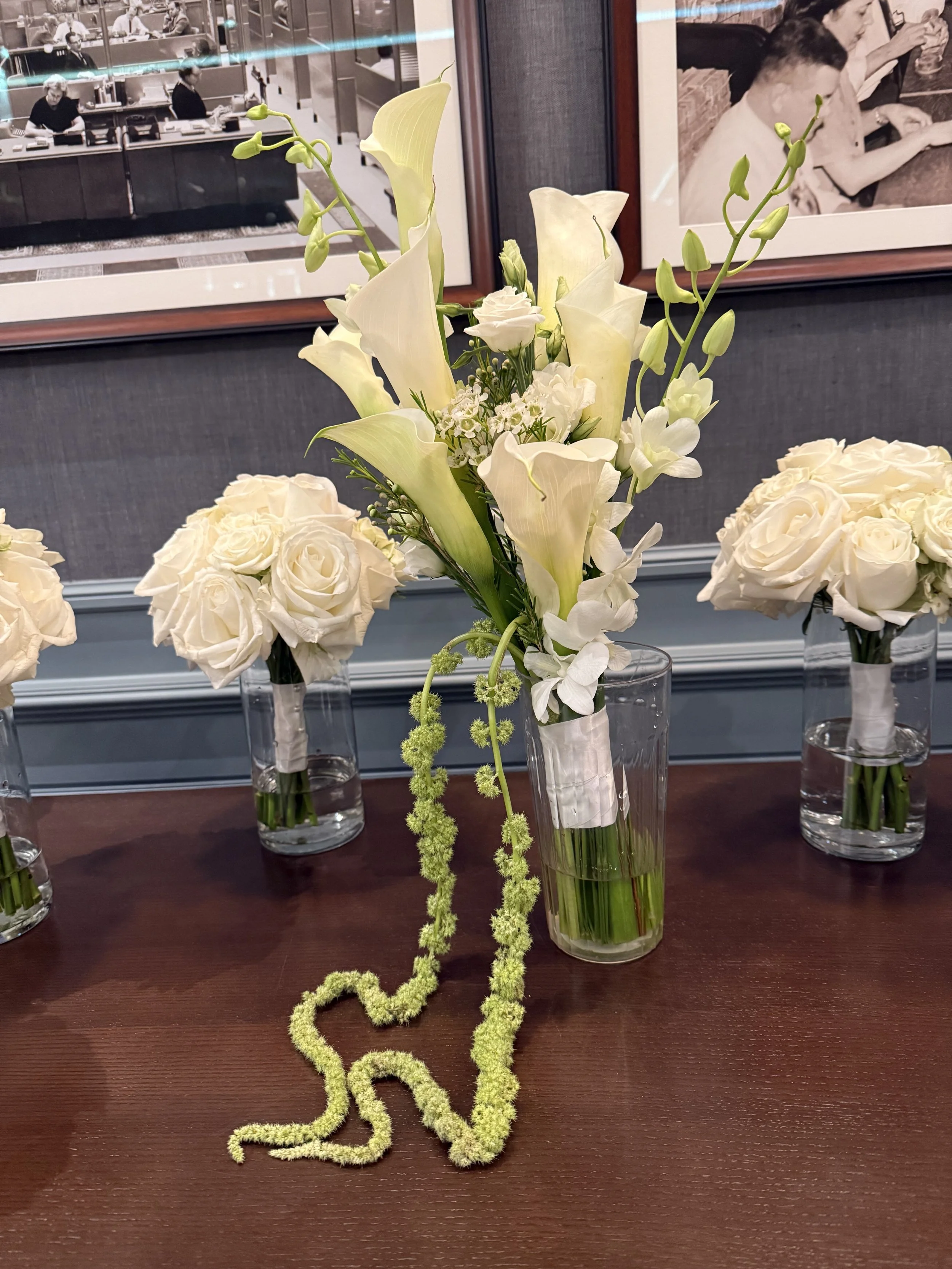 Sculptural bouquet of calla lilies